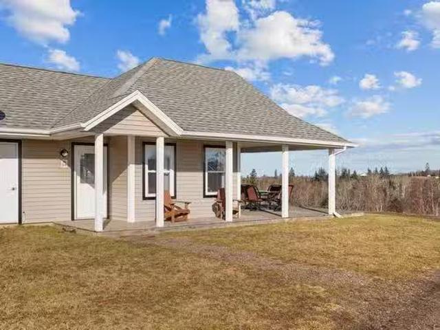 63 193 Schoolhouse Lane, Stanley Bridge, PE, C0A 1N0 townhou.