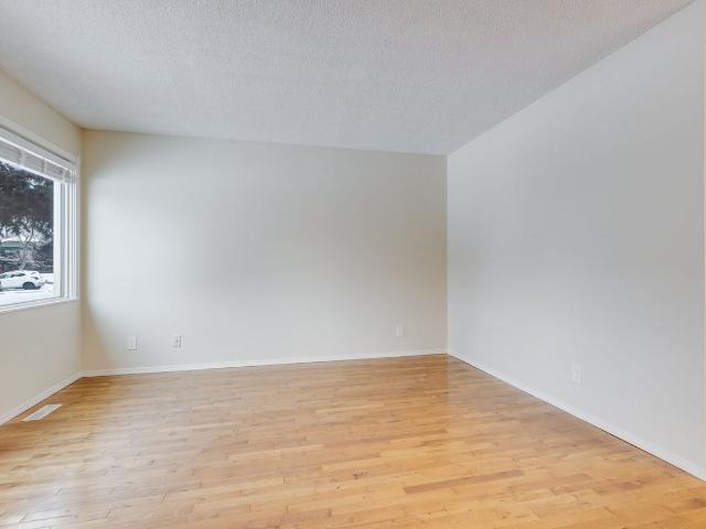 63 Woodglen Close SW, Calgary 2 Bedroom Apartment for Rent at 63 Woodglen Close Sw Uppr, Calgary, AB T2W 4M9 Woodbine