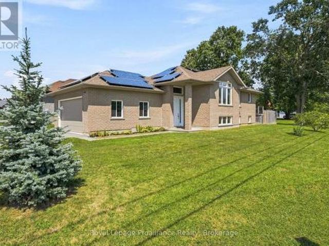 63 Freedom Crescent, Quinte West Sidney Ward, ON, K8V 0C2 house for sale | Listing ID X13707 | Royal LePage