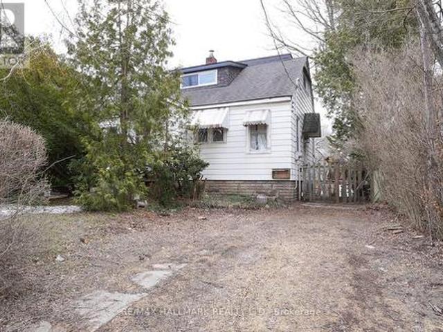 63 Highview Avenue, Toronto, ON, M1N 2H4 house for sale | Listing ID E13220 | Royal LePage