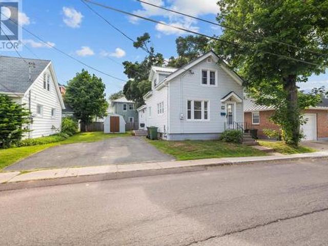 63 Orlebar Street, Charlottetown, PE, C1A 4X5 house for sale | Listing ID 202617 | Royal LePage