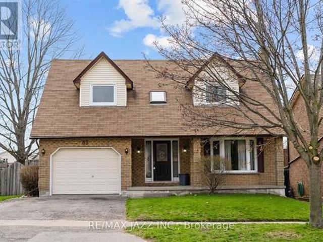 63 Pinedale Crescent, Clarington Courtice, ON, L1E 1C7 house for sale | Listing ID E12141 | Royal LePage