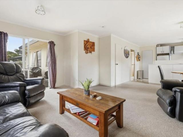 63A MacLoughlin Drive