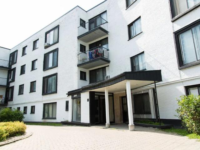 6001 6101 6151 Chemin de la Côte Saint Luc — 204 6001