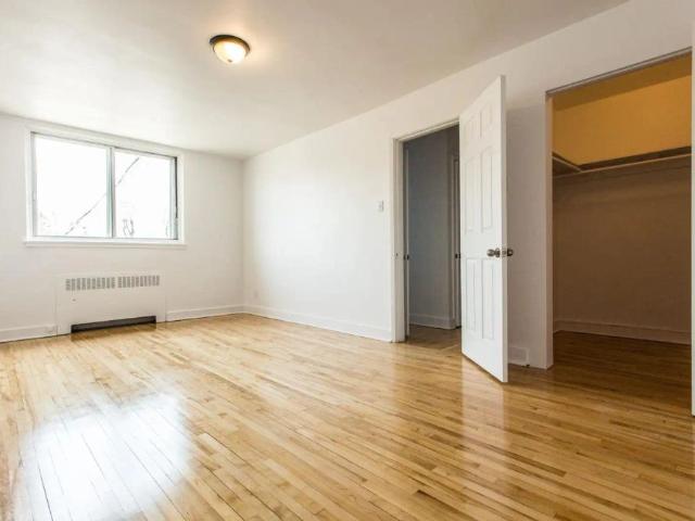 6001 6101 6151 Chemin de la Côte Saint Luc — 306 6101