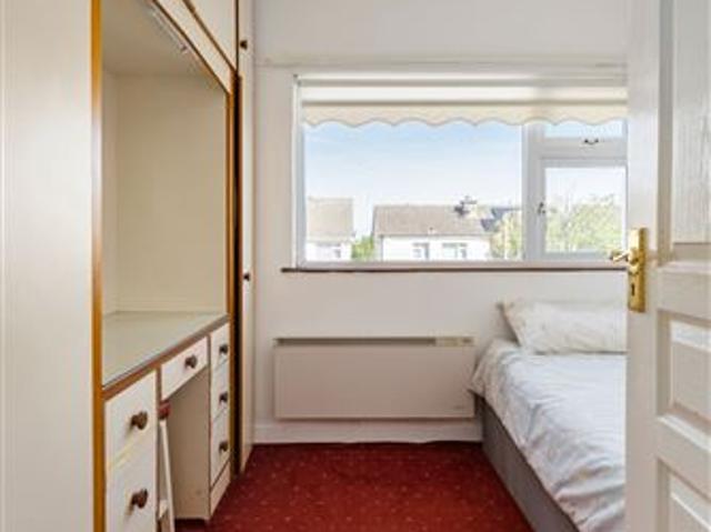 600,000 | 72 Meadow Park, Churchtown, Dublin 14, Co. Dublin Lynam Auctioneers & Estate Agents 4996 MyHome. Ie Residential