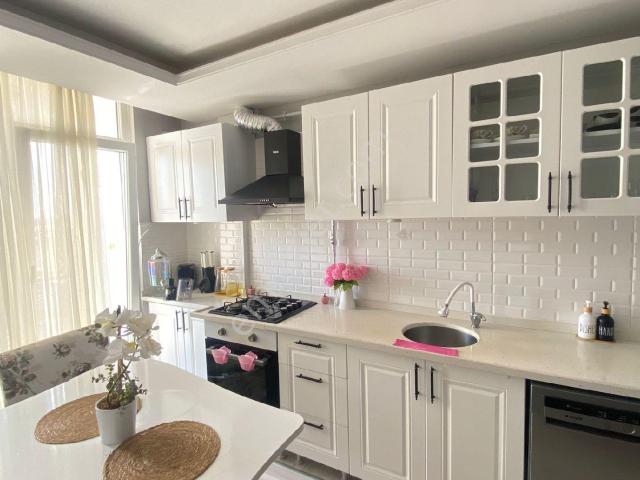 600 Evlerde Lüx 3+1 Cadde Üzerinde Daire