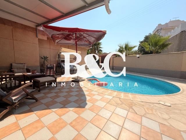 ? 600 m2 de parcela | 4 dormitorios | 3 baños + aseo | Pisci. 250m² Águilas