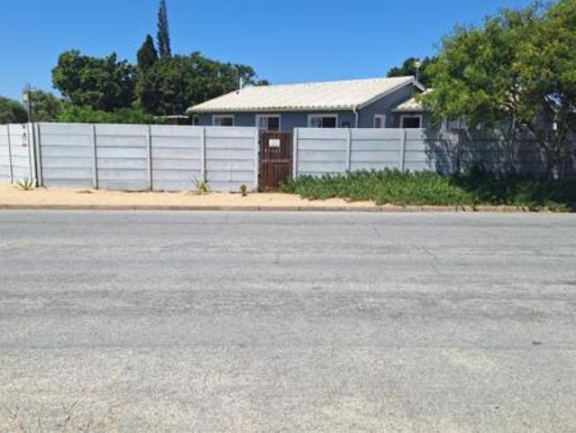 600 m² Land available in Velddrif