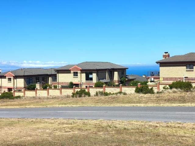 600 m² Land available in Wavecrest