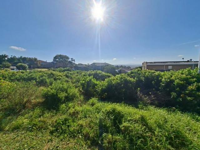600 m² Land available in Wavecrest