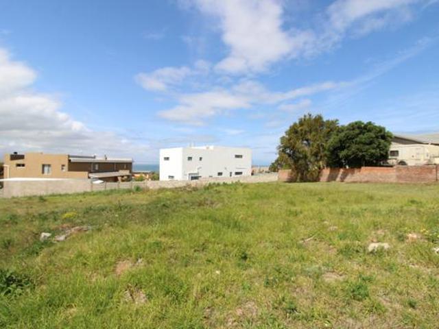 600 m² Land available in Wavecrest