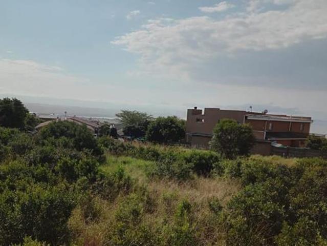 600 m² Land available in Wavecrest