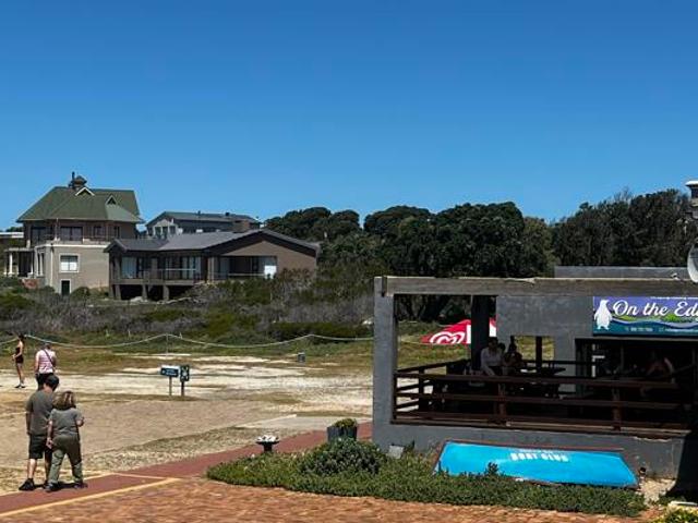 600 m² Land available in Bettys Bay