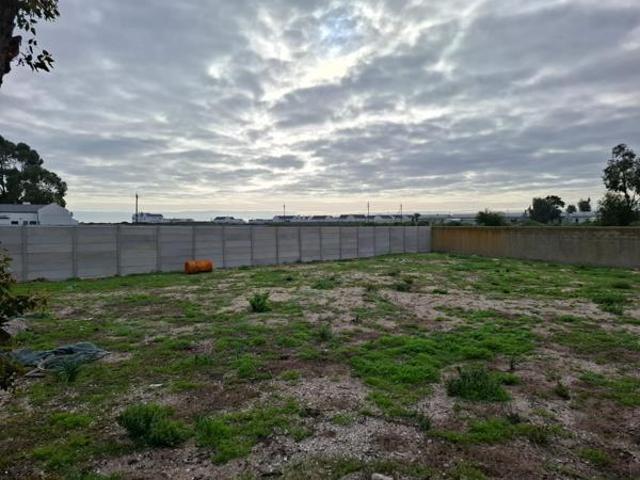 600 m² Land available in Laaiplek