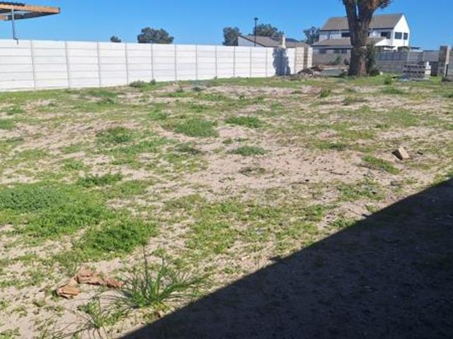 600 m² Land available in Laaiplek