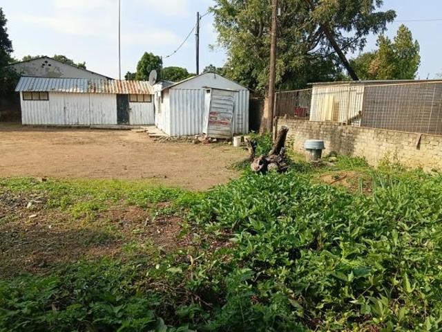 600 m² Land available in Lethlabile