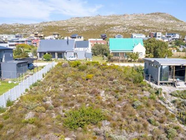 600 m² Land available in Pringle Bay