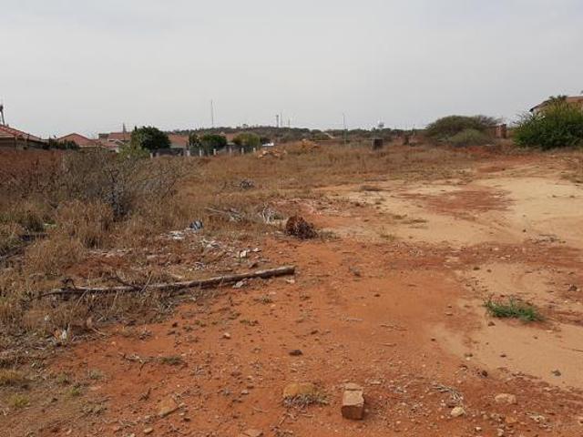 600 m² Land available in Serala View