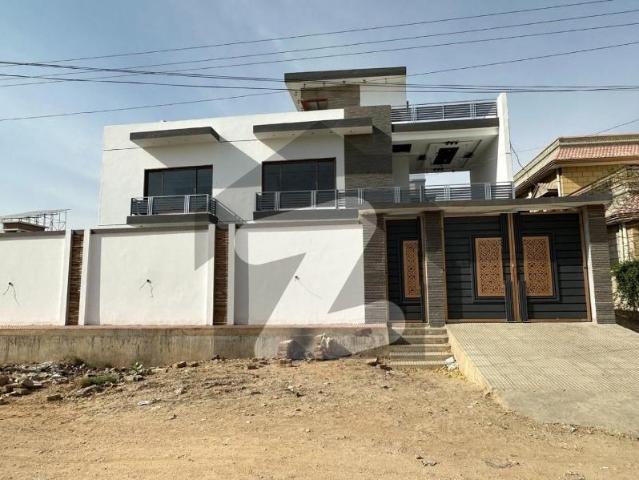 600 Sq/Yard Corner Bungalow Mehran University Employees Cooperative Housing Society