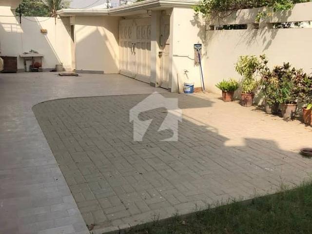 600 Sqyd Ground Floor For Rent Ideal For Silent Commercial / Office Use | Gulshan Iqbal Block 6