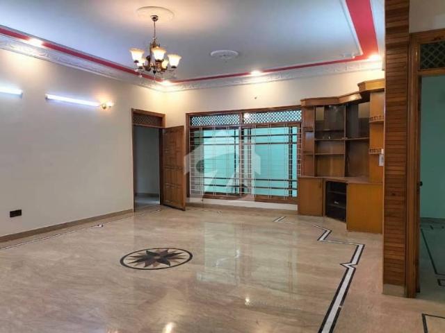 600 Sqyd Ground Floor Portion for Rent Separate Entrance | Ideal for Silent Commercial | Gulshan Iqbal Block 8