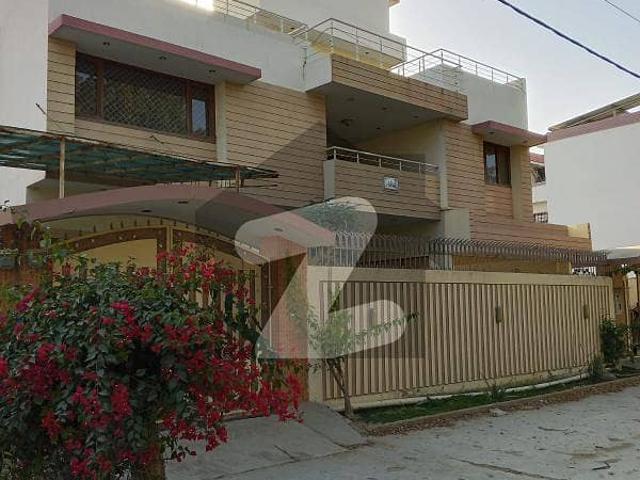 600 Sq Yard House Available For Sale