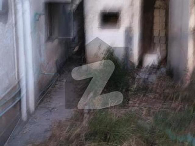 600 Sq. Yards Demolishable House For Sale Location: Prime Street Of F 8/1, Islamabad F 8/1