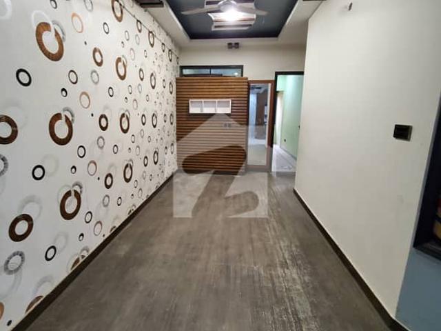 600 sq yards Old House for sale VIP location