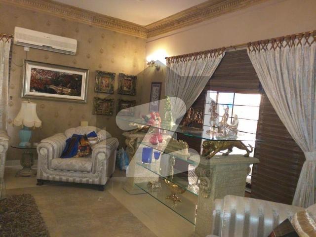 600 Sq Yd One Unit House For Sale | 4 Bed | Garden | Block 1 Gulistan e Johar Gulistan e Jauhar Block 1