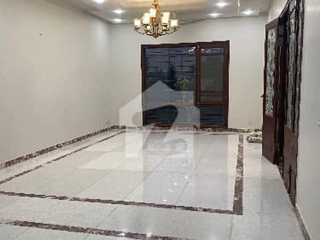 600 Yard Bungalow For Rent Dha Phase 8