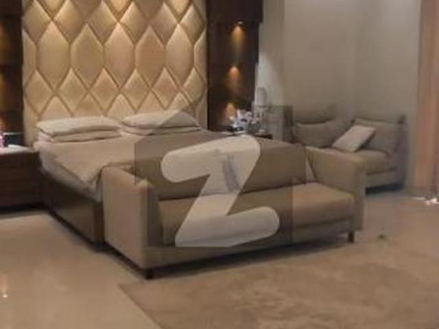 600 yards extra ordinary maintained bungalow urgent sale DHA Phase 6