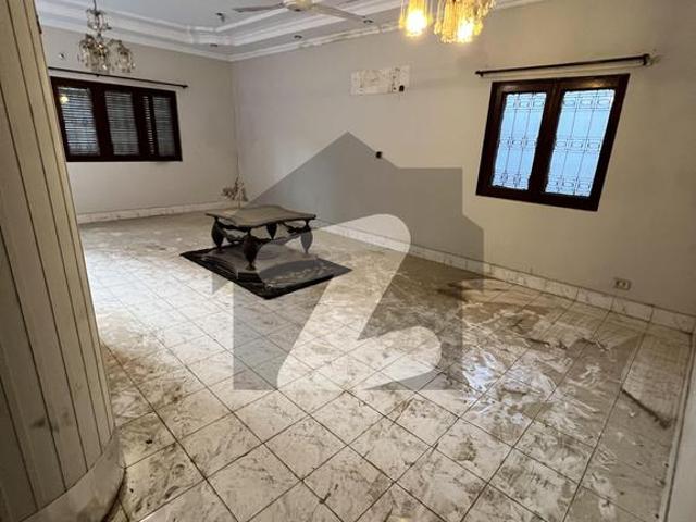 500 yards independent bunglow for rent! DHA Phase 1