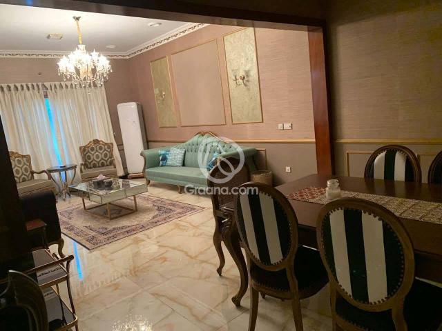 600 Yd² House for Sale