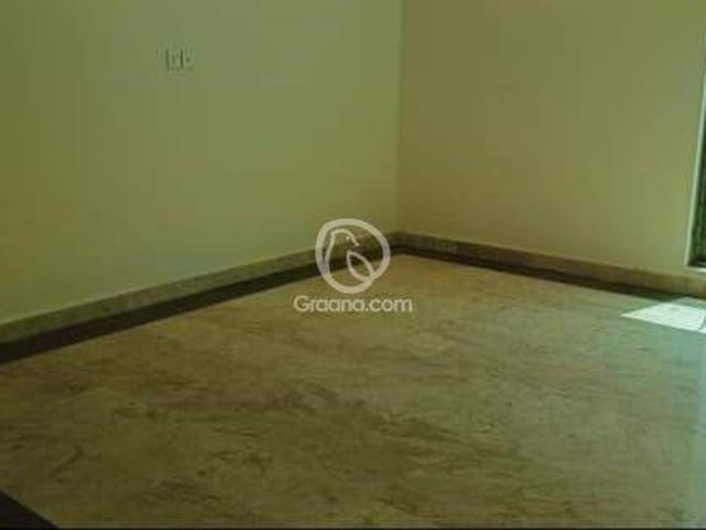 600 Yd² Lower portion for Rent