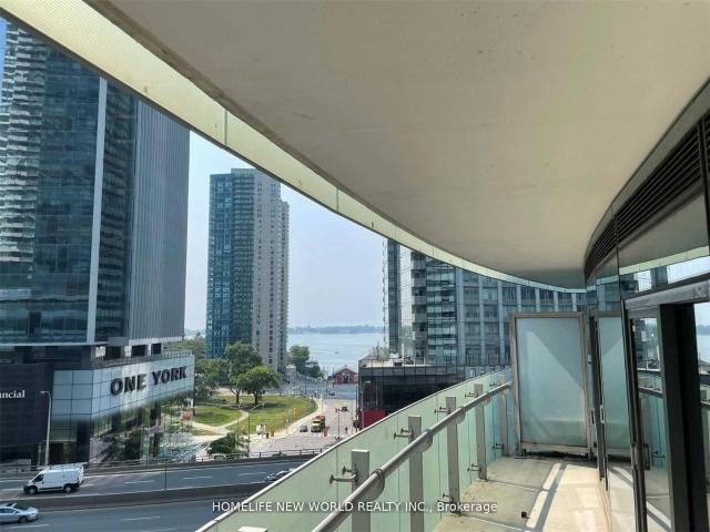 601 14 York Street, Toronto | 3Beds/2Bath, Condo, $3,900/mo | Condos. Ca