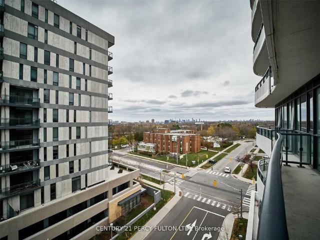 601 99 The Donway West