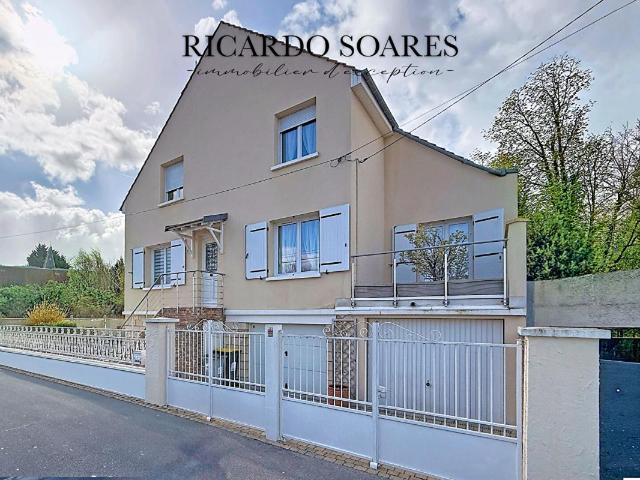 60290 MONCHY SAINT ELOI MAISON FAMILIALE 164m2 au sol / 4 ou 5 CHAMBRES / 2 GARAGES / JARDIN