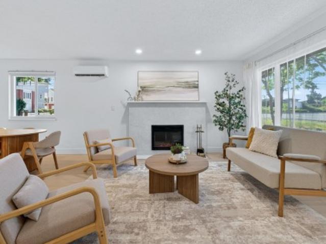 6020 Comstock Road, Richmond, BC, V7C 2X4 duplex for sale | Listing ID R3131 | Royal LePage