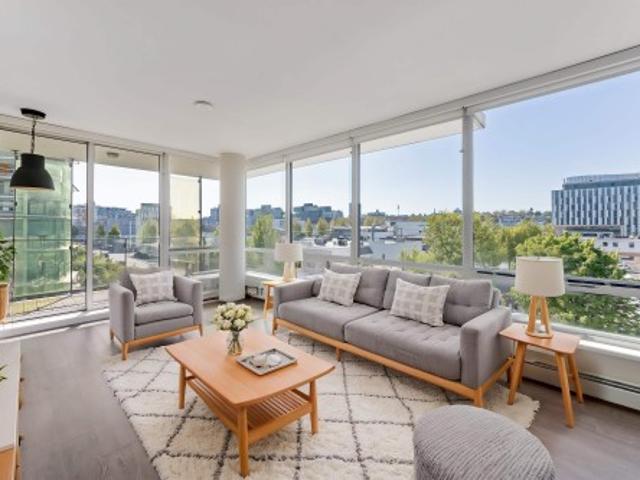 602 1 Manitoba Street, Vancouver, BC, V5Y 0K1 Single Family Property For Sale | Listing ID R3124 | Royal LePage