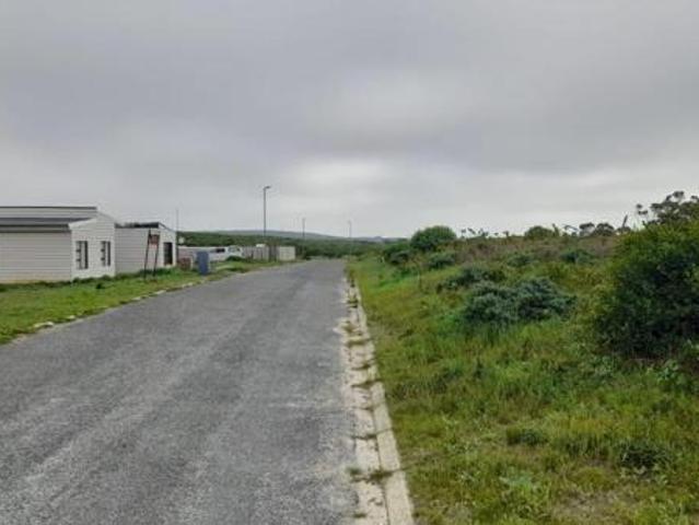 602 m² Land available in Kleinbaai