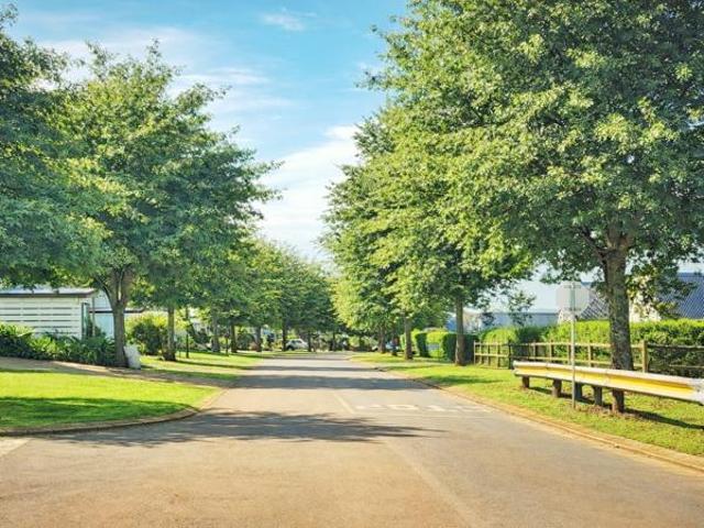 602 m² Land available in St Johns Village