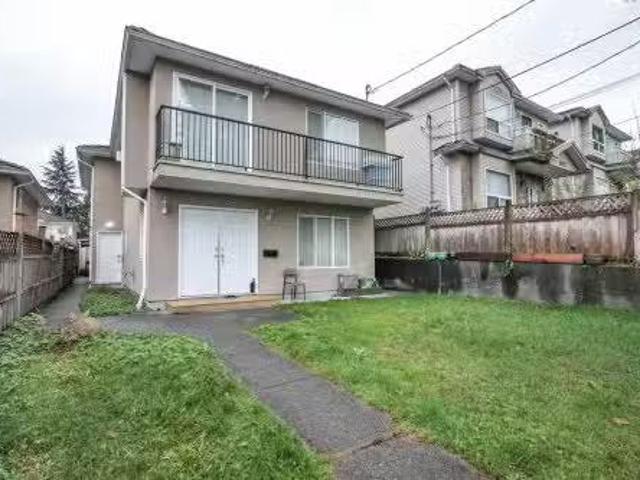 6030 Woodsworth Street, Burnaby, BC, V5G 1S8 duplex for sale.