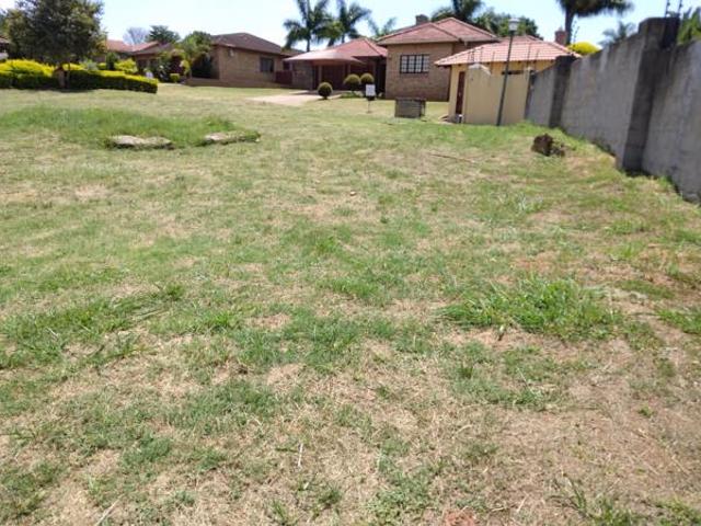 603 m² Land available in White River Central