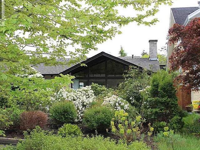 6042 Crown Street Vancouver, British Columbia