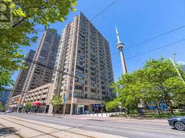 604 250 Queens Quay W, Toronto, ON, M5J 2N2 condo for sale.
