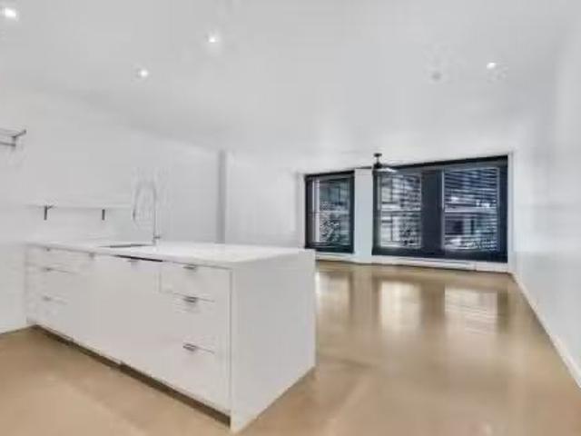 604 53 Hastings Street W, Vancouver, BC, V6B 1G4 lease for l.