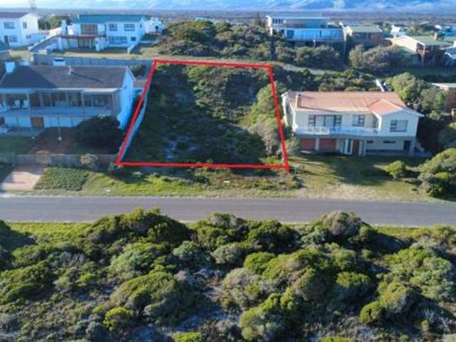 604 m² Land available in Pearly Beach