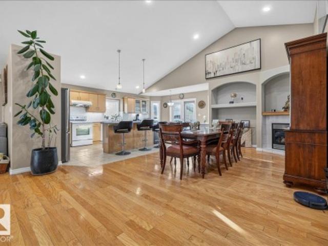 6050 A Avenue, Edmonton, AB, T5Y 0A7 house for sale | Listing ID E4495 | Royal LePage