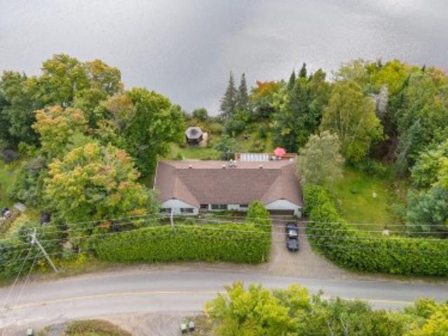 605 Ch. De Montfort, Saint Adolphe D'Howard, QC, J0C 2B0 Luxury House for sale | Listing ID 20169 | Royal LePage Carriage Trade Luxury Properties